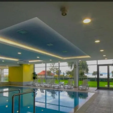 Club218 Vizparti Wellness Siófok