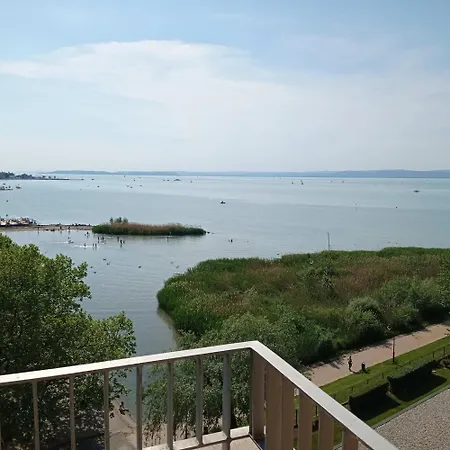 Club218 Vizparti Wellness Apartmán *