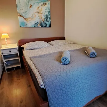 Club218 Vízparti Wellness Apartamento