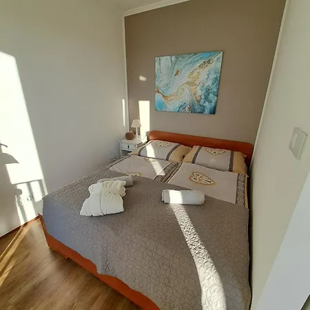 Club218 Vizparti Wellness Apartment
