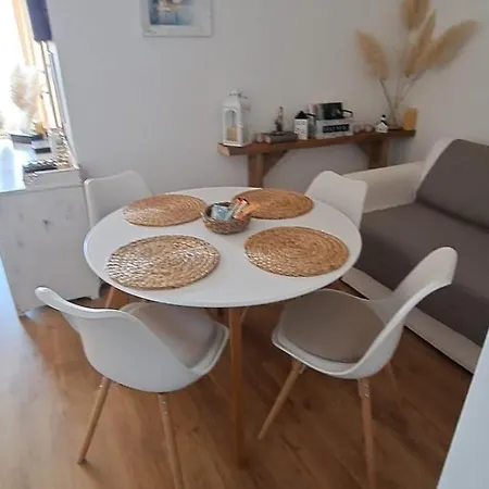 Club218 Vizparti Wellness Apartment *